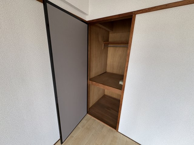 豊中市東寺内町の賃貸マンションの収納