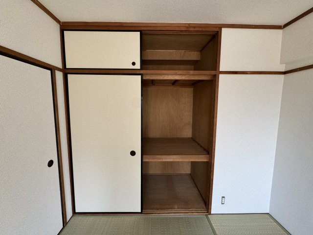 豊中市東寺内町の賃貸マンションの収納