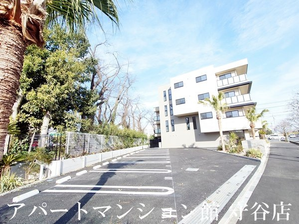 プライム フォレスト 百合ヶ丘の駐車場