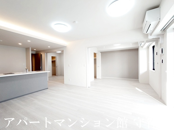 プライム フォレスト 百合ヶ丘の居間・リビング