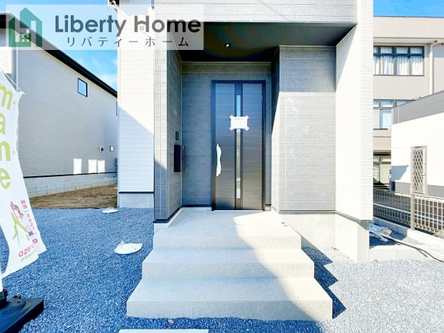 牛久市栄町６期　新築戸建　１号棟のエントランス