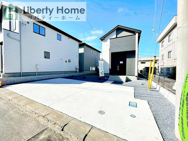 牛久市栄町６期　新築戸建　１号棟の駐車場