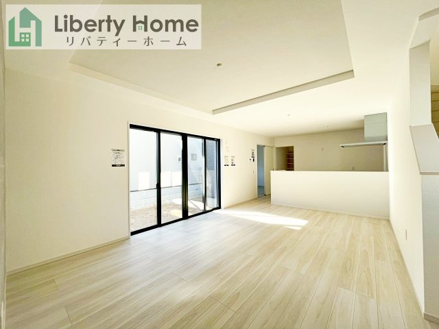 牛久市栄町６期　新築戸建　１号棟の居間・リビング