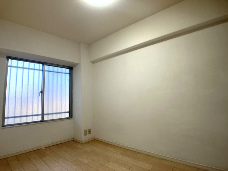 メゾンエクレーレニュー昭島の洋室|約4.8帖洋室