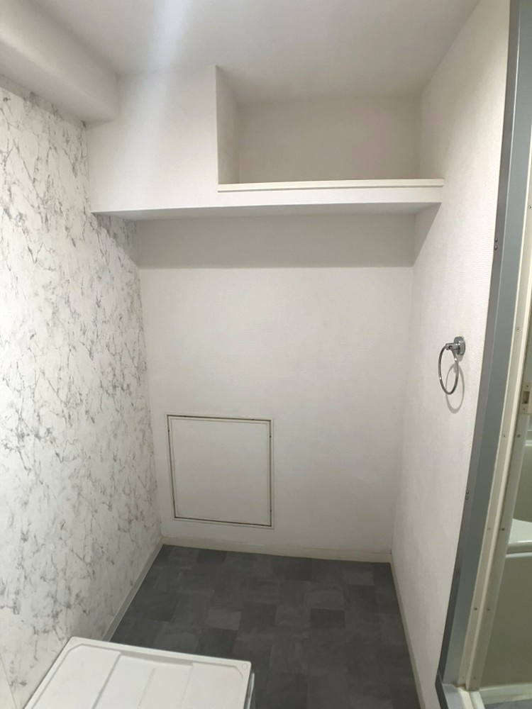 メゾンエクレーレニュー昭島の独立洗面台|洗面室