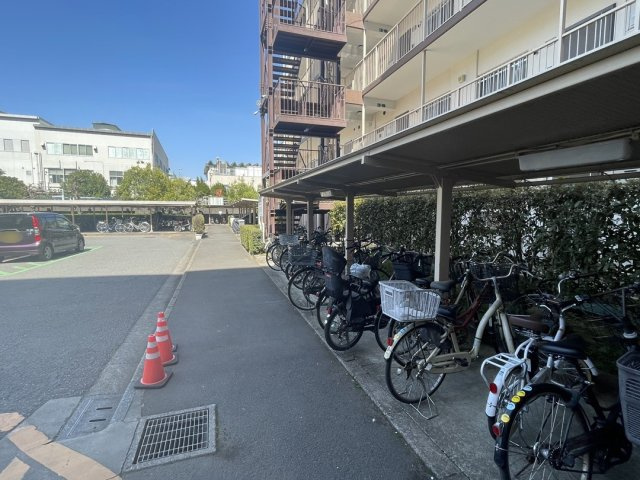 メゾンエクレーレニュー昭島のエントランス|エントランス・メールボックス