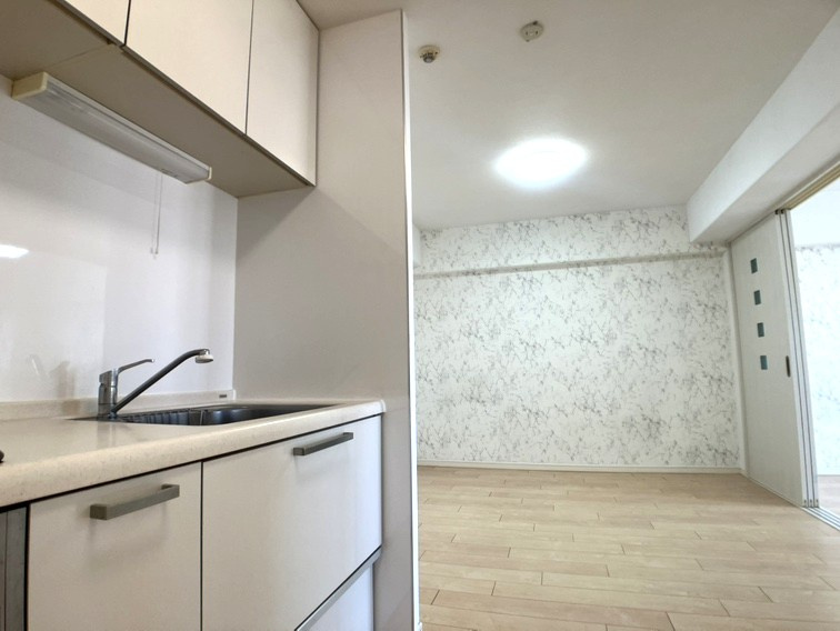 メゾンエクレーレニュー昭島のキッチン|システムキッチン