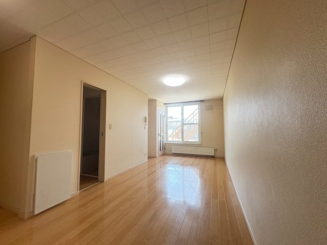 ヒルズラフォーレの居間・リビング