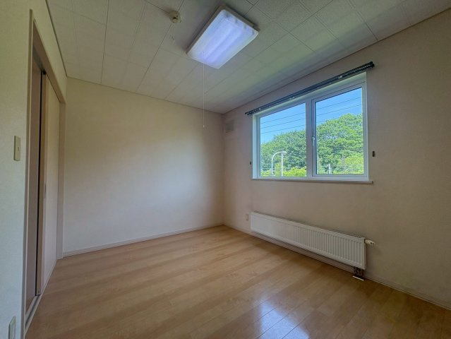 ヒルズラフォーレの洋室