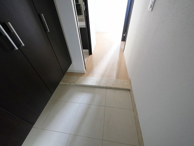 ローレルスクエア学研奈良登美ヶ丘Ⅰの玄関