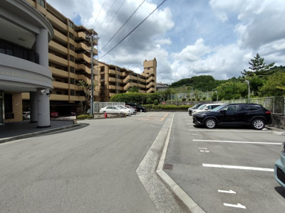 【駐車場】 | ライオンズマンション川西清和台壱番館