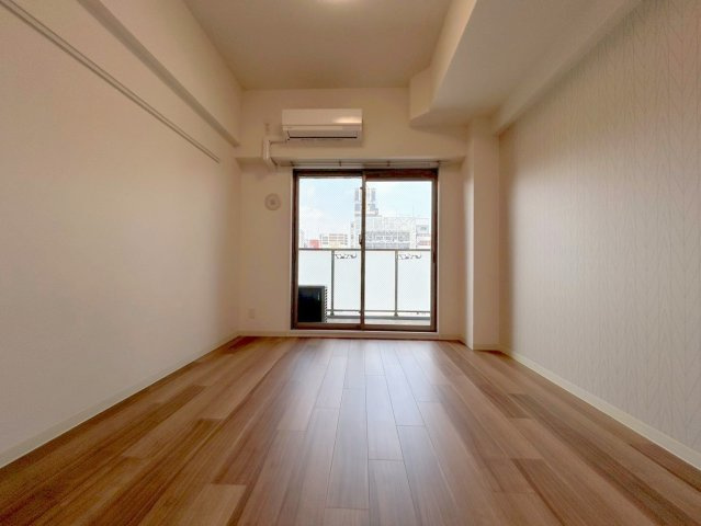 プレサンス新大阪ストリームの居間・リビング