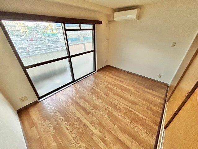 【寝室】 | 洋室①☆