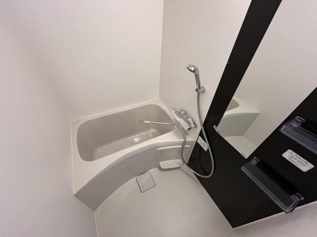 レジュールアッシュ神戸ヴィヴァンの浴室