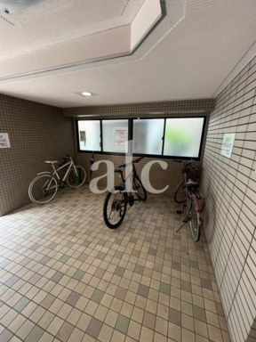 カーサ中井の駐車場