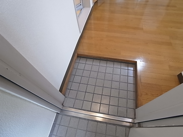 サンハイツ楠の玄関