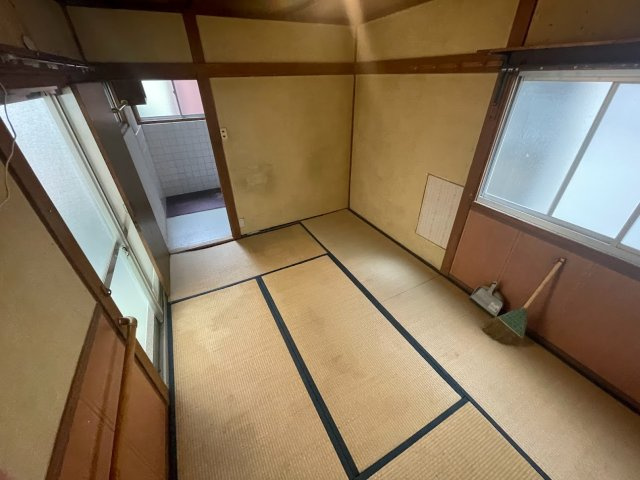 宝塚市小浜５丁目の一戸建ての居間・リビング|居間としてもお使いいただけます
