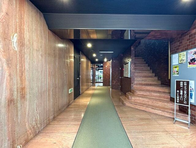 越一ビルの内装