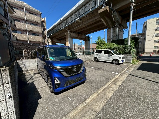サンフラットTMの駐車場