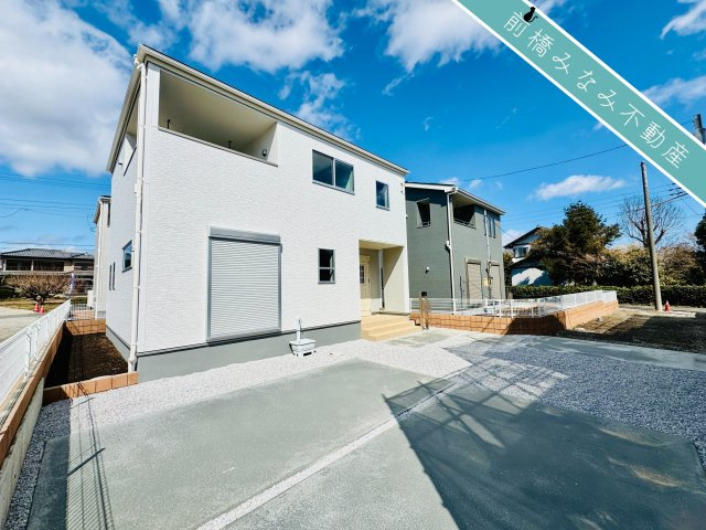 北群馬郡吉岡町漆原第5　４号棟(全４棟)　リーブルガーデン　新築建売分譲の前面道路含む現地写真|落ち着いた雰囲気の外観です