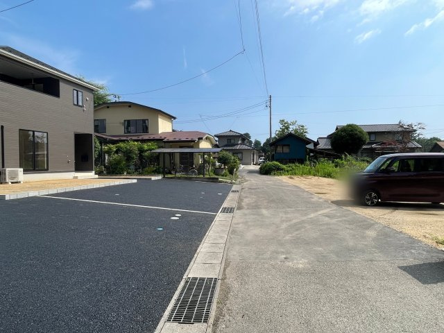 新築戸建・建売　白河市円明寺第1　Cradle Garden　全2棟の前面道路含む現地写真|近隣住民のみが使用する道路で安全♪