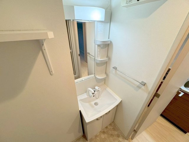 エグゼ新大阪南の独立洗面台