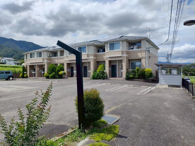 伊那市東春近 1棟アパートの外観