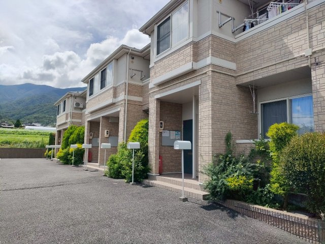 伊那市東春近 1棟アパートの外観