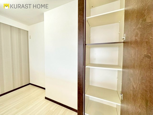 ライオンズマンション伏見　4階の収納|パントリー