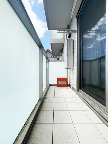 ベレオ助任橋のバルコニー