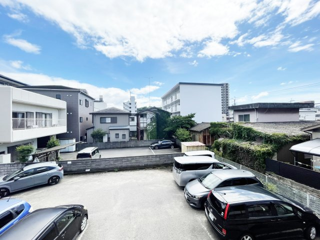 ベレオ助任橋の駐車場