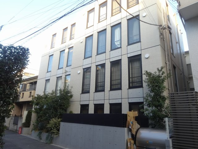 LAPiS本郷の外観