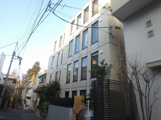 LAPiS本郷の外観