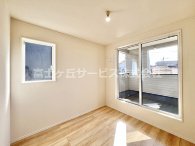 【洋室】 | 御殿場市川島田 6期 新築一戸建て 1号棟 | 4.5帖の洋室です