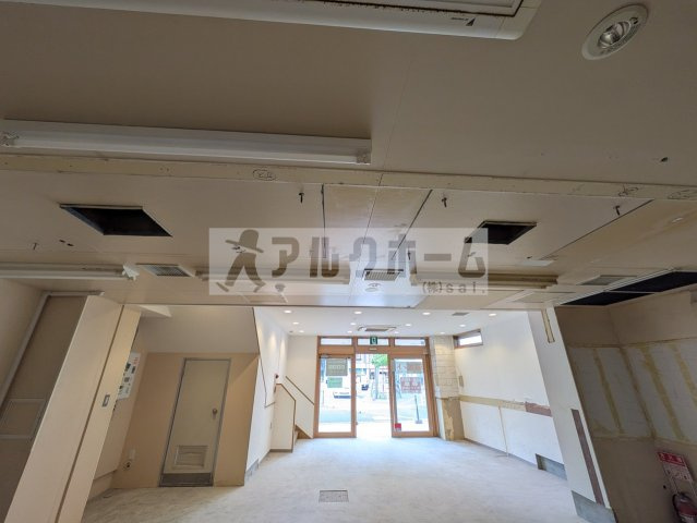 国分ドリームビルの内装