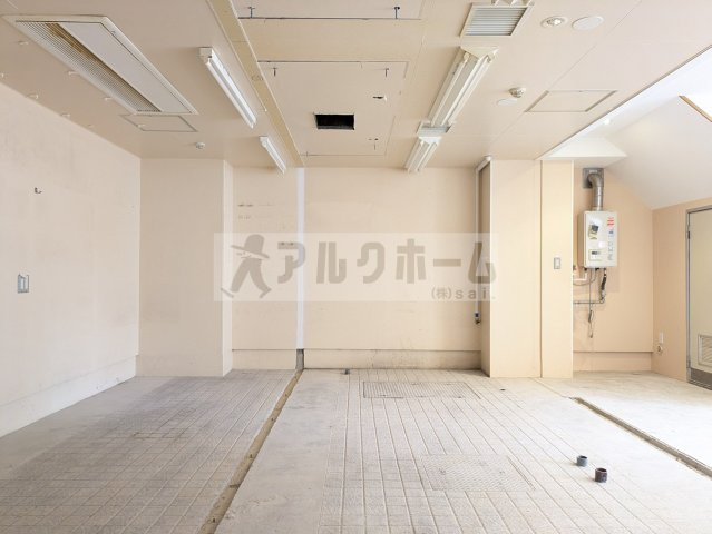 国分ドリームビルの内装