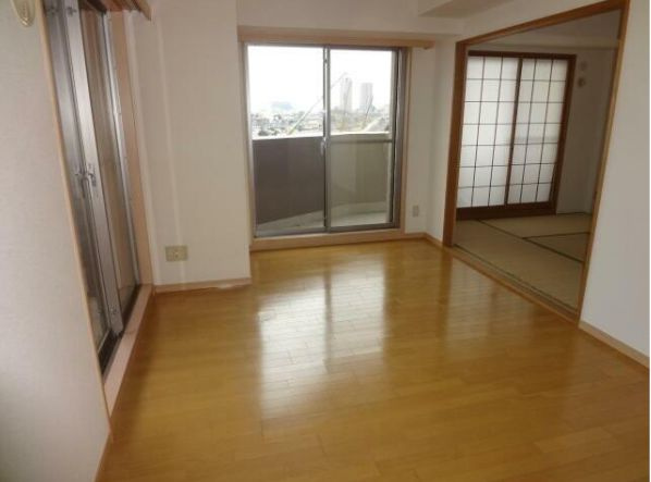 レ・ソール本八幡の居間・リビング