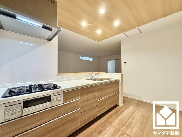 八幡市橋本平野山　2号棟のキッチン