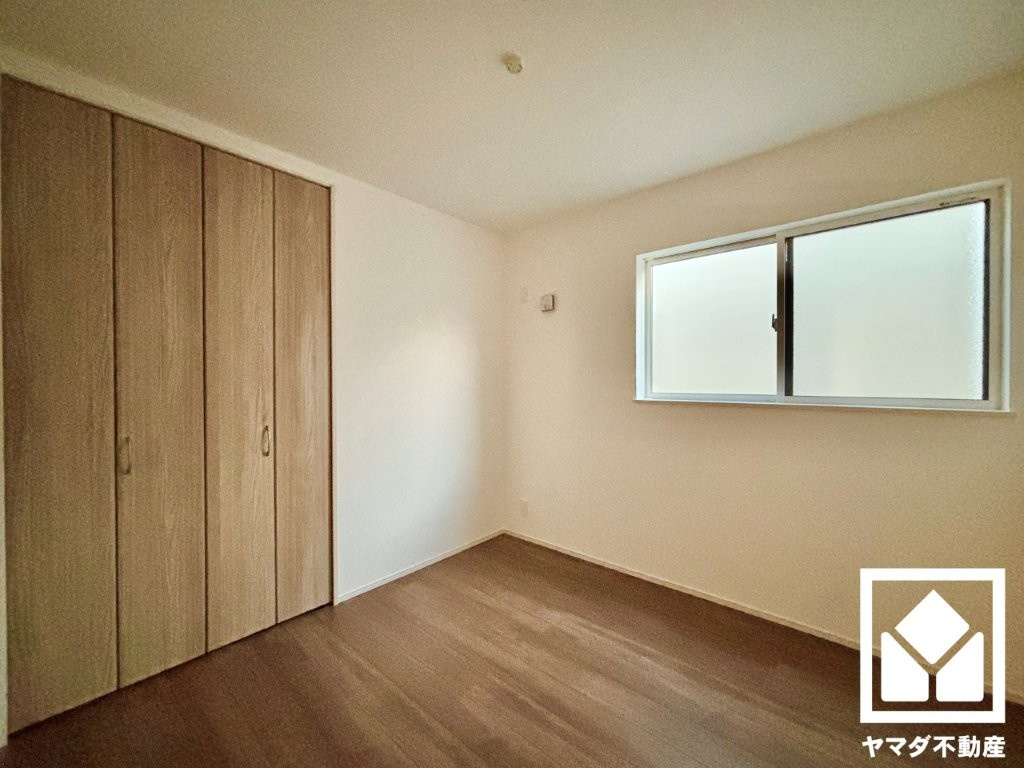 八幡市橋本平野山　2号棟の子供部屋