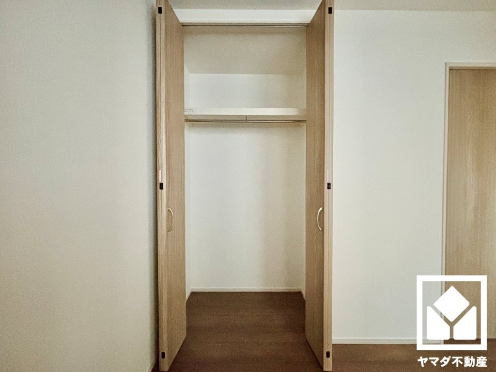 八幡市橋本平野山　2号棟の収納