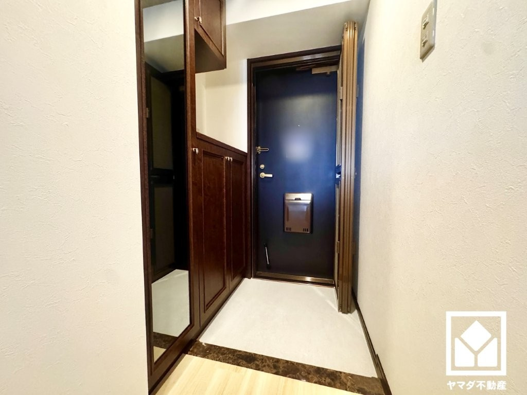 ライオンズマンション伏見の玄関