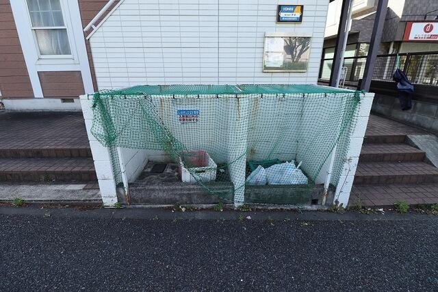 施設内のごみ置き場です。