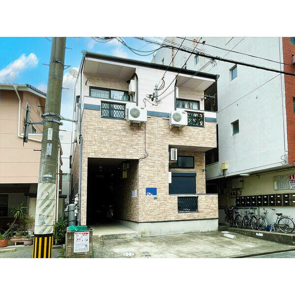 レガリータ天神東の外観