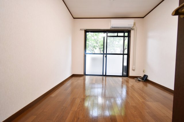 アーバンジャングルプレース174sの居間・リビング