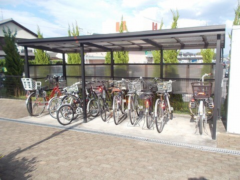 ビックイースト Cの玄関