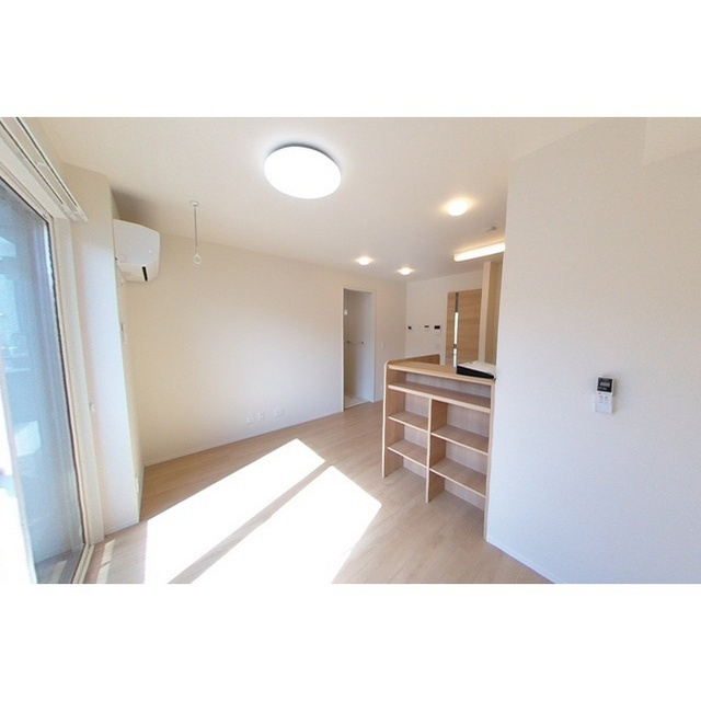 岐阜市宇佐南４丁目のアパートの居間・リビング