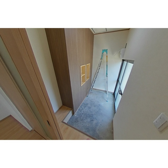 清本町横山貸家の玄関