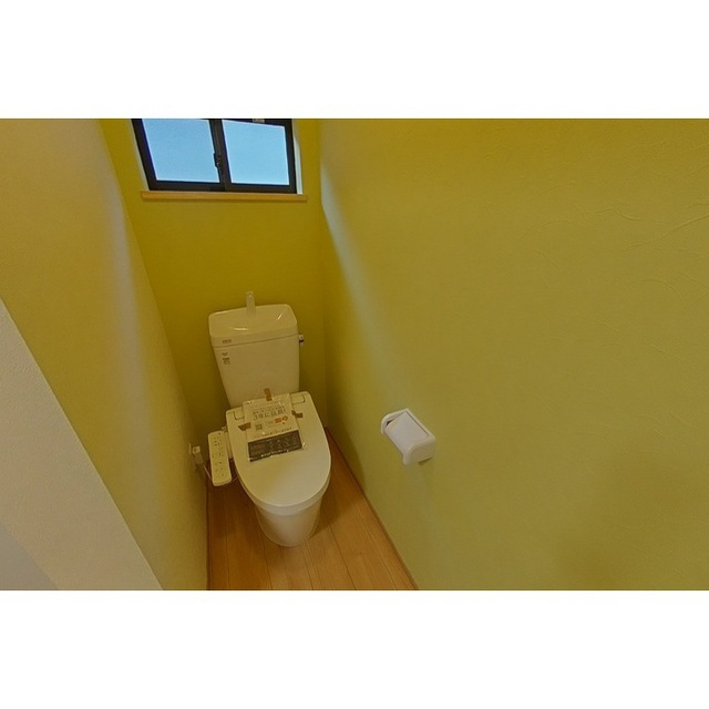 清本町横山貸家のトイレ