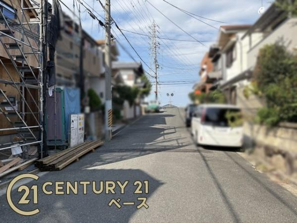 柏原市円明町 ／新築一戸建の前面道路含む現地写真|■現地撮影写真■中学校まで徒歩圏内とお子様の通学も安心！