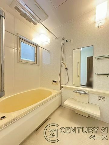 香芝市真美ケ丘３丁目　一戸建の浴室|■現地撮影写真■シンプルサイズの浴室で至福のバスタイム！